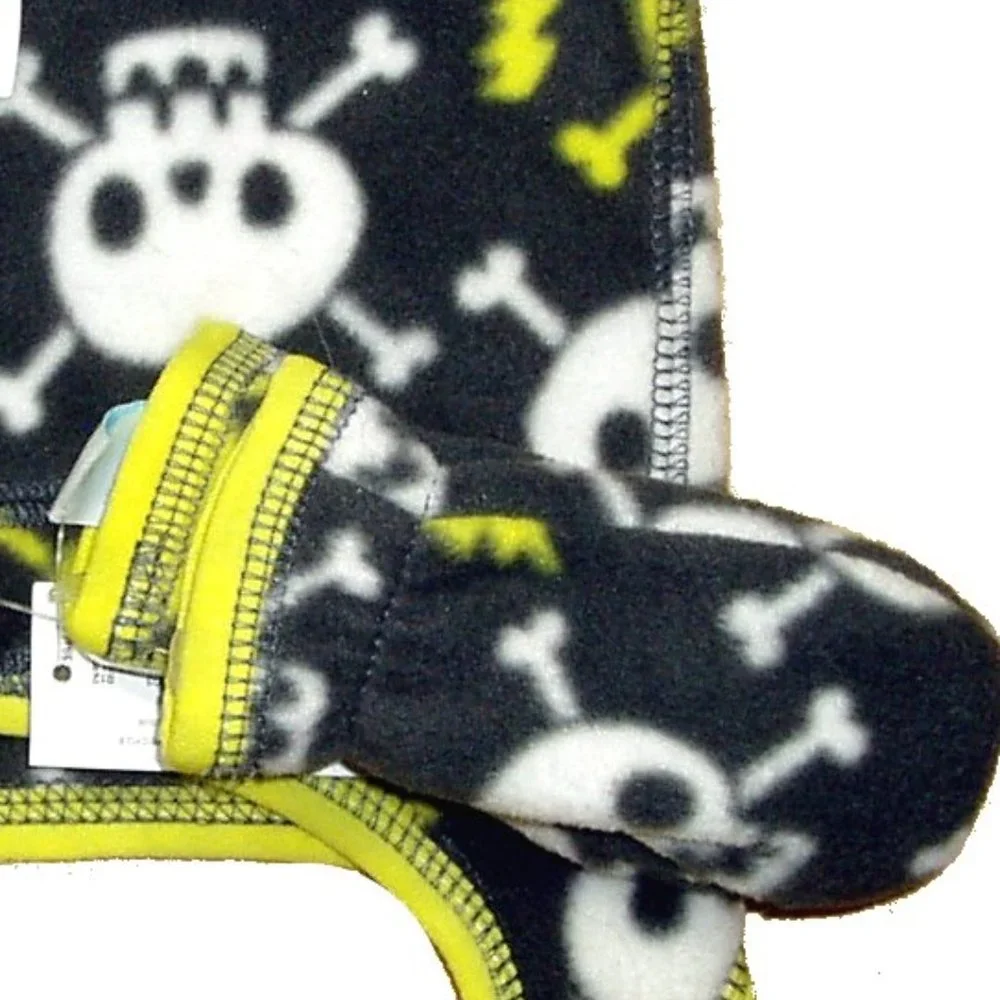 Skulls Hat Mittens Set Beanie Warm Winter Boys Girls CrossBones Cap Baby Fleece
